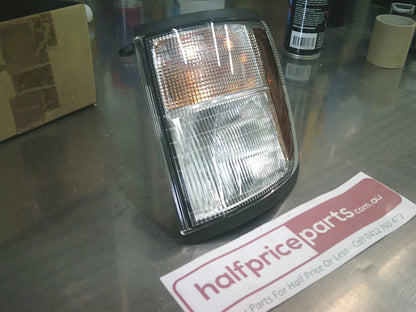 Holden Jackaroo Genuine Front Left Hand Indicator Lamp Assembly New Part