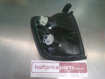 Holden Jackaroo Genuine Front Left Hand Indicator Lamp Assembly New Part