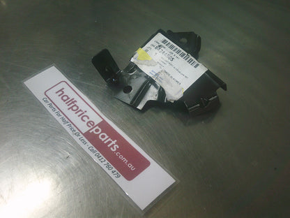 Holden Cruze J400 Genuine Right Hand Upper Front Guard Bracket - New Part
