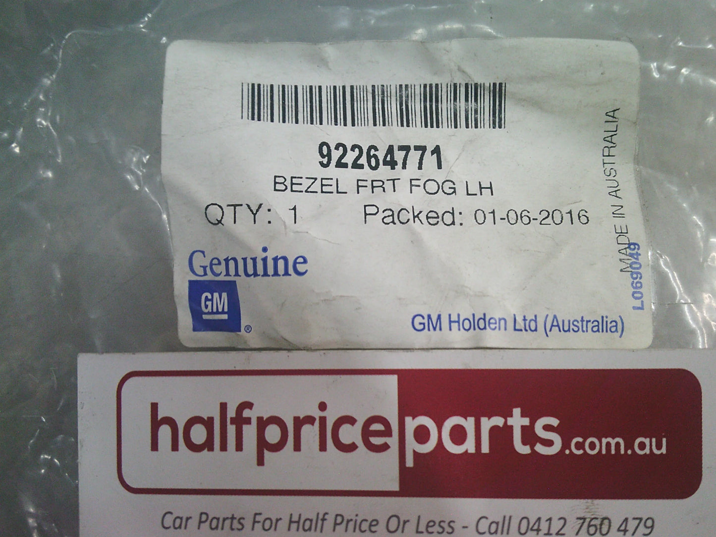 Holden VF Evoke Genuine Left Hand Fog Light Bezel Chrome Trim New Part