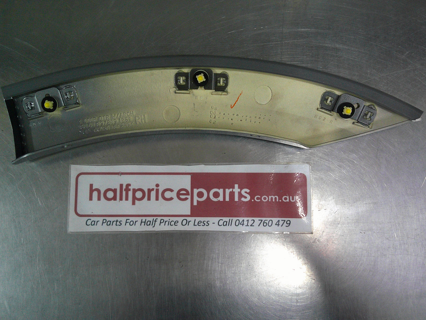 Holden Frontera Genuine Right Hand Rear Wheel Arch Moulding New Part