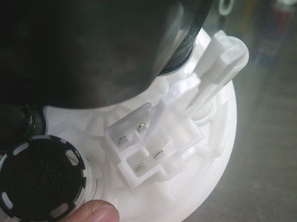 Holden YG Cruze Genuine In Tank Fuel Filter Assembly New Part