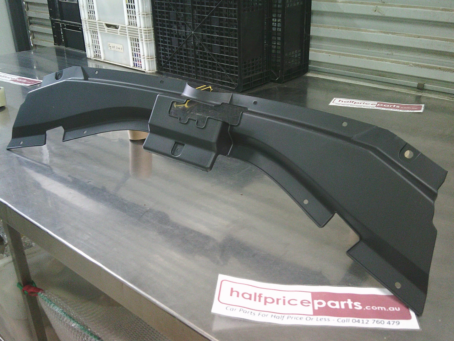 Holden CG Captiva Genuine Upper Radiator Cover New Part