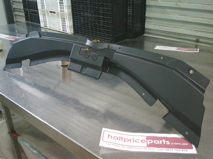 Holden CG Captiva Genuine Upper Radiator Cover New Part