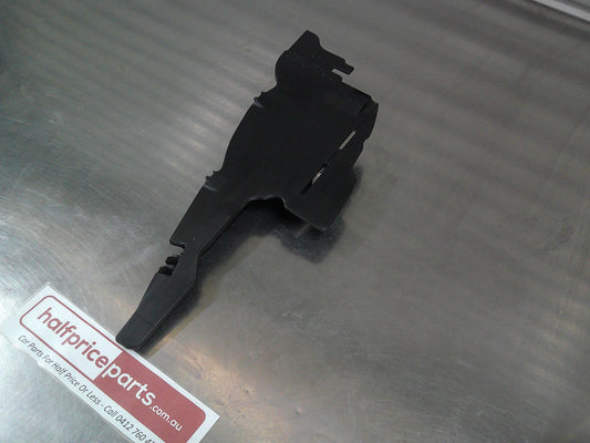 Toyota Rav4 Genuine Left Hand Side Radiator Wind Deflector New Part