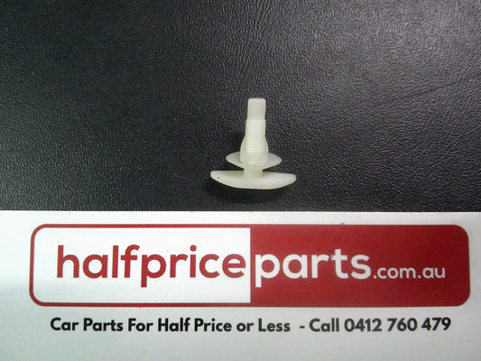 Holden RG Colorado/Trailblazer Genuine Front Weatherstrip Clip New Part