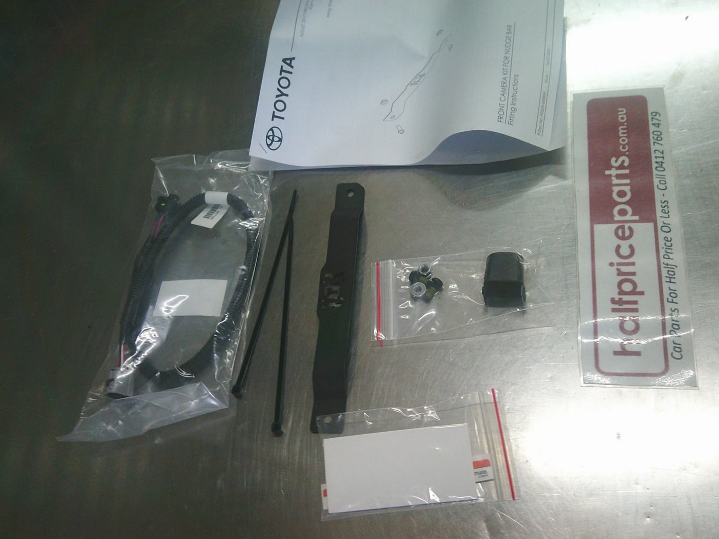 Toyota Landcruiser Prado Kakadu/VX Genuine Front Nudge Bar Camera Kit New Part