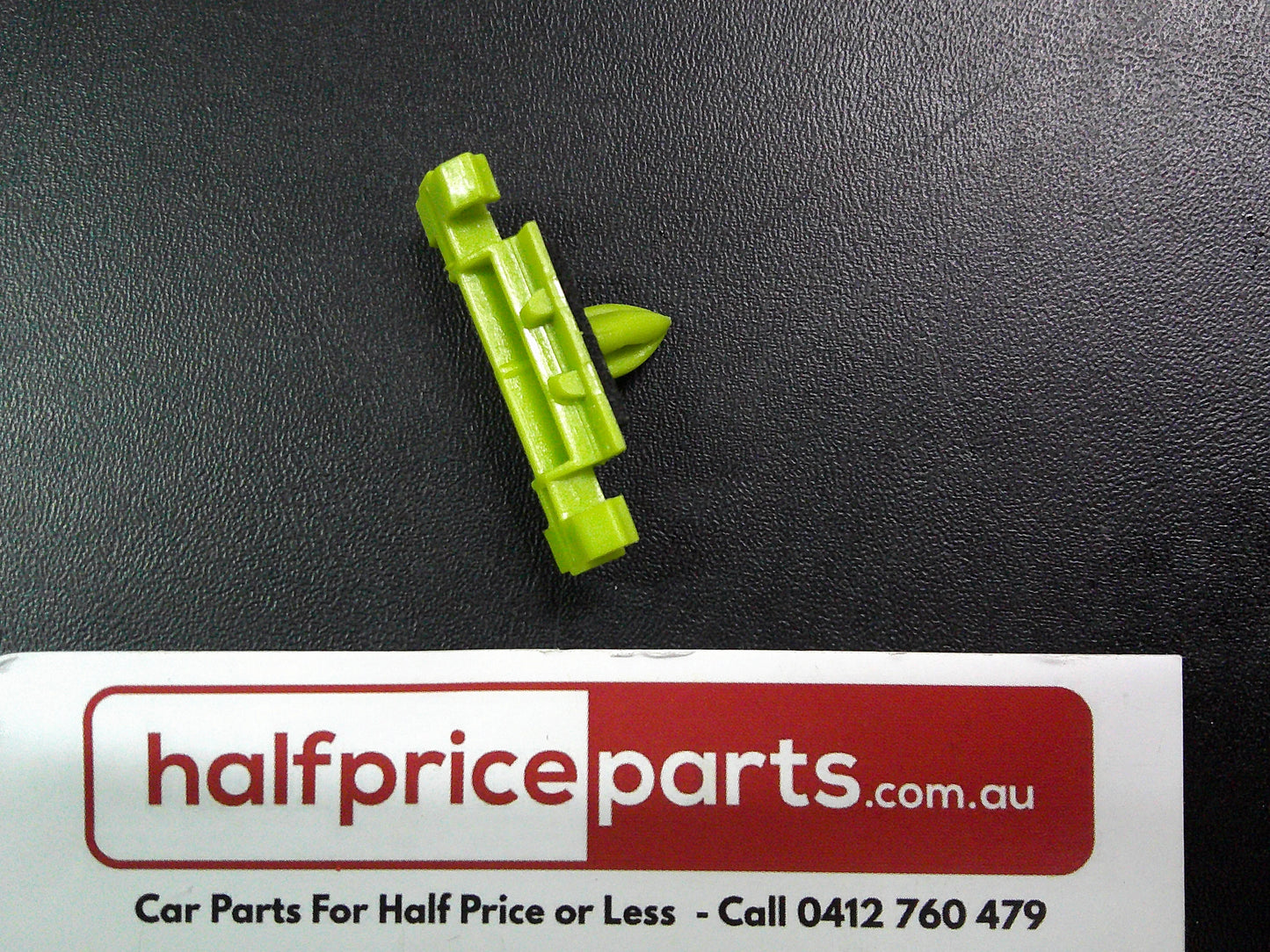 Holden VE Commodore Genuine Reveal Moulding Retainer New Part