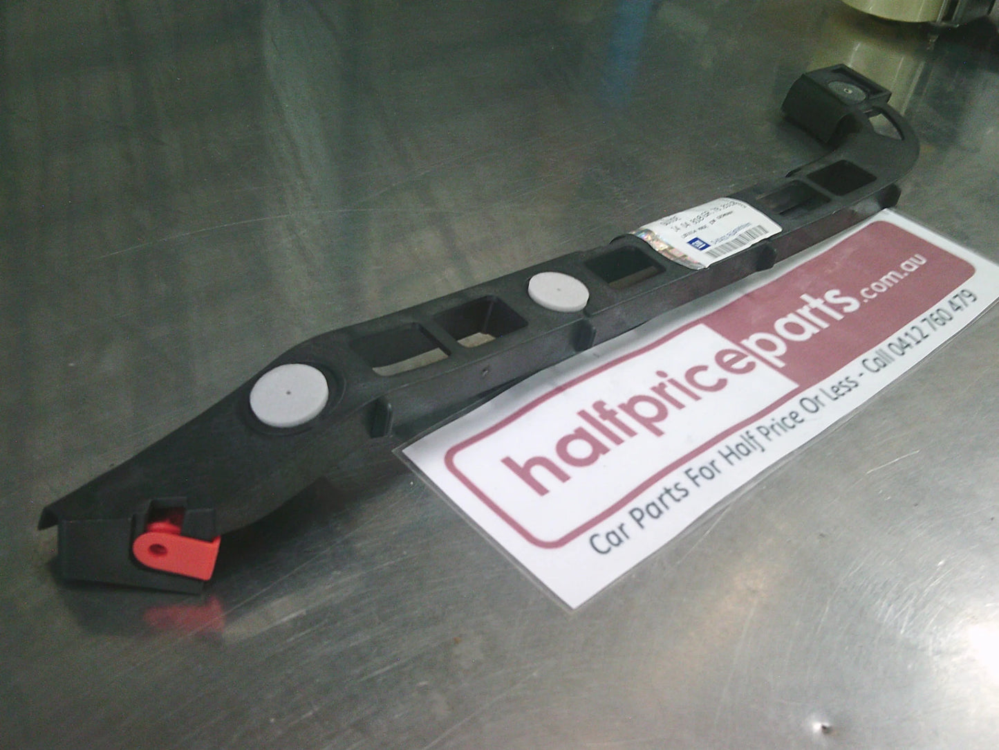 Holden Vectra Hatch Back Genuine Right Hand Rear Bumper Bracket New Part