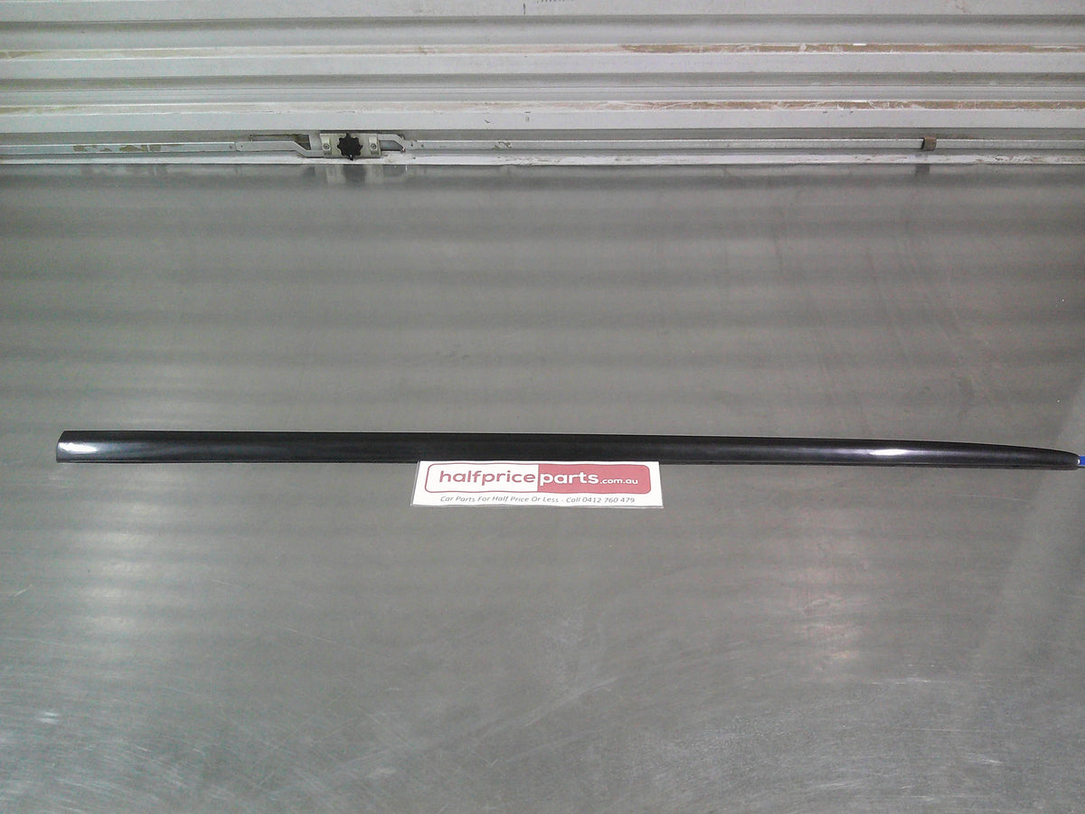 Toyota Aurion GSV40R Genuine Right Hand Front Outer Door Moulding New Part