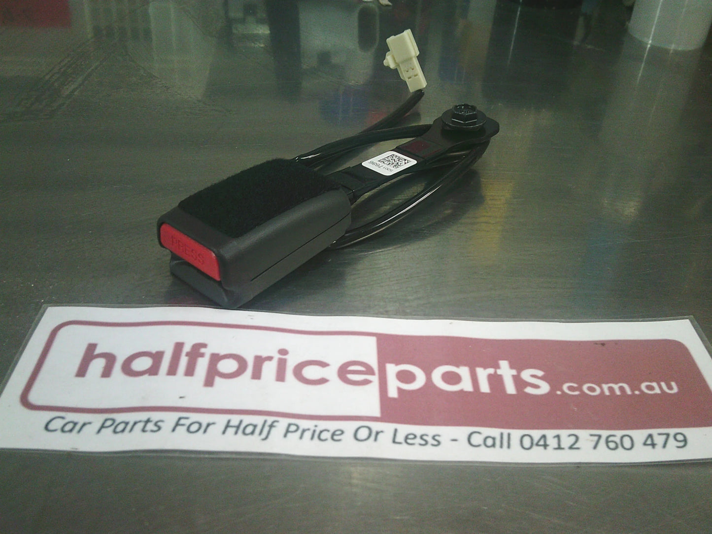 Holden RG Trailblazer Genuine Right Hand Front Seat Belt Buckle (Drivers)  New Part