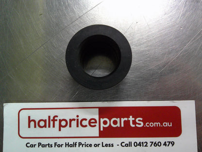 Holden WM Caprice Genuine Washer Pump Grommet New Part