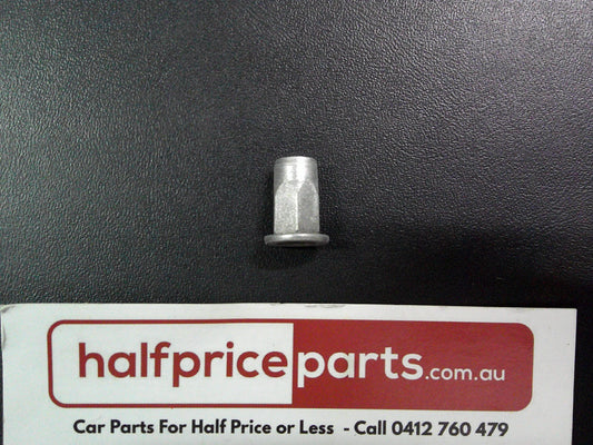 Holden VY/VZ Commodore Genuine Bonnet Nut New Part