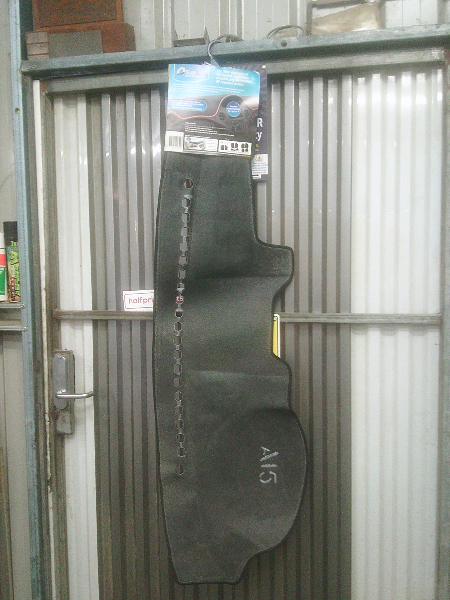 Sunland Black Dash Mat Suits Kia Sorento New Part