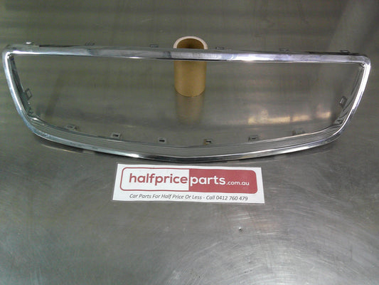 Holden VE Commodore Omega Series II Genuine Upper Radiator Chrome Grille Surround New Part