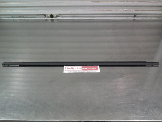 Toyota Tarago/Previa Genuine Right Hand Rear Sliding Door Glass Weatherstrip New Part