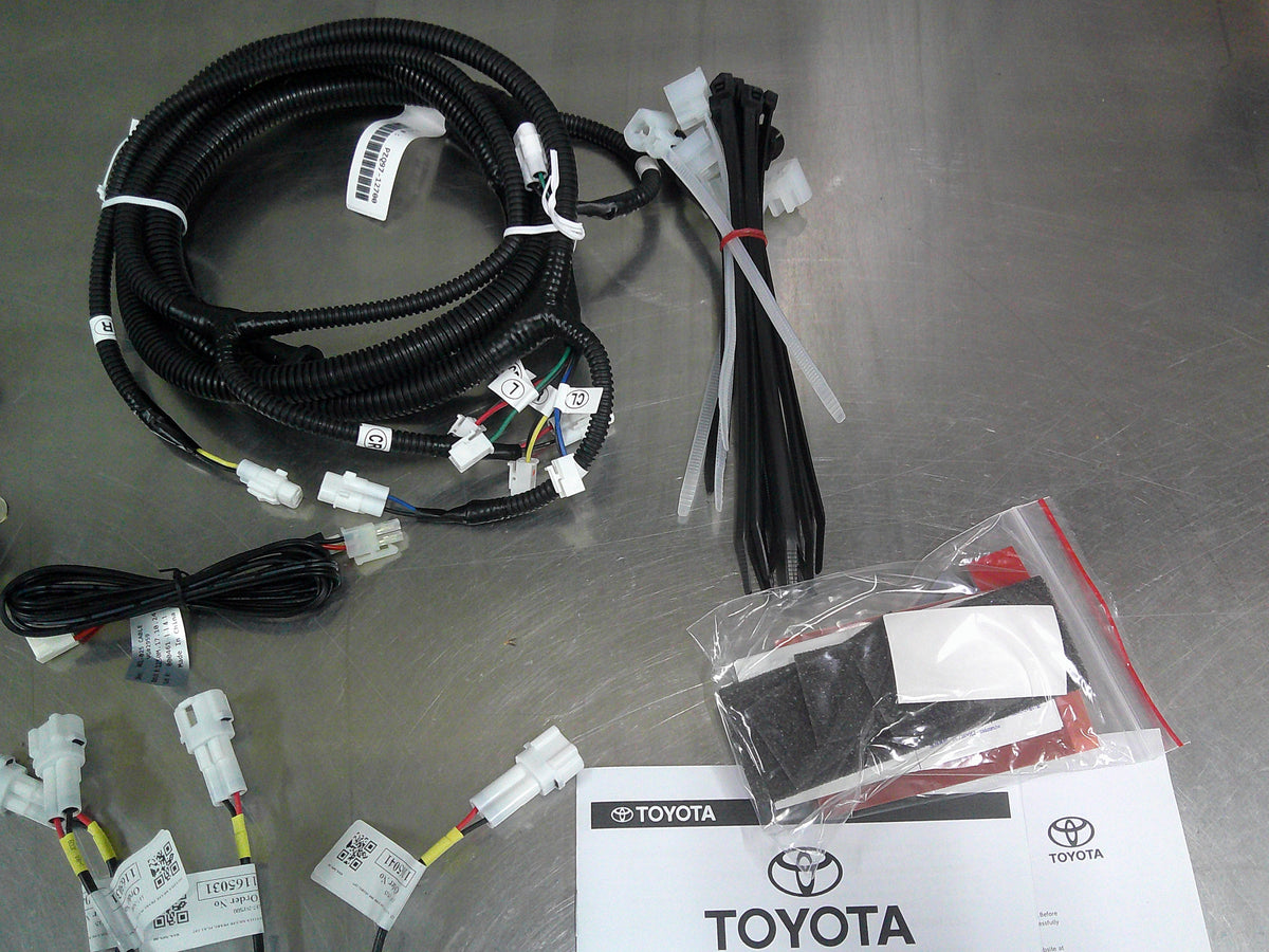 Toyota Hilux Cab Chassis Genuine Rear Park Assist 4 Head (1F7 Silver Pearl) Complete Kit New Part