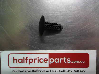 GM Genuine Multi Purpose Retainer Clip New Part