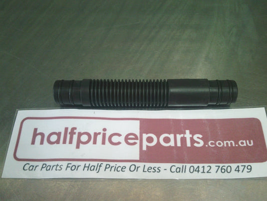 Holden VE Commodore/WM Statesman Genuine Windscreen Reservoir Washer Bottle Connector Tube New Part