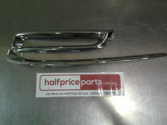Holden VF SSV/SV6/Storm/Redline/ Commodore Genuine Left Hand Fog Light Chrome Bezel New Part