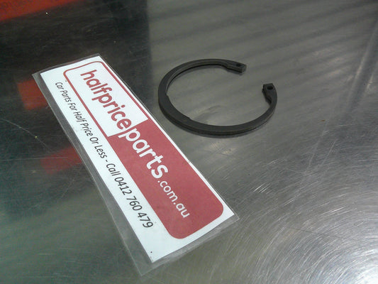 Holden VX Commodore/Calais/Monaro Genuine Rear Wheel Brake Bearing Retainer Ring New Part
