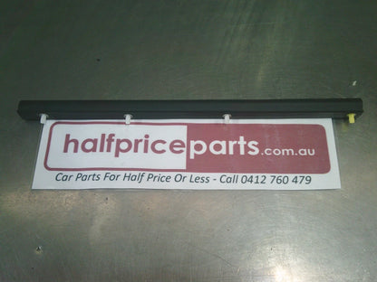Holden Epica Genuine Left Hand Front Bonnet Seal Rubber New Part