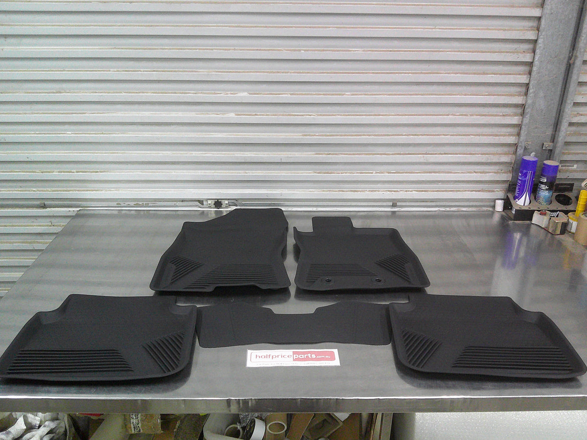 Subaru Crosstrek Impreza Genuine Set Of 5 Rubber Mat Set New Part
