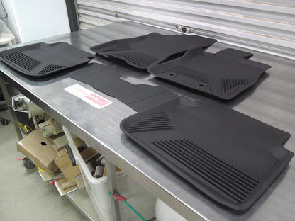 Subaru Crosstrek Impreza Genuine Set Of 5 Rubber Mat Set New Part