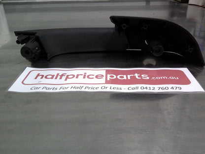 Holden CG Captiva C100 Genuine Right Hand Front Inner Door Handle (Black) New Part