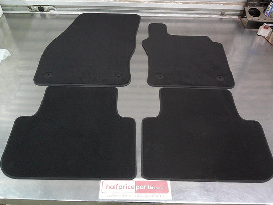 VW Tiguan MKII Genuine Front And Rear Carpet Mat Set Of 4 Black New Part