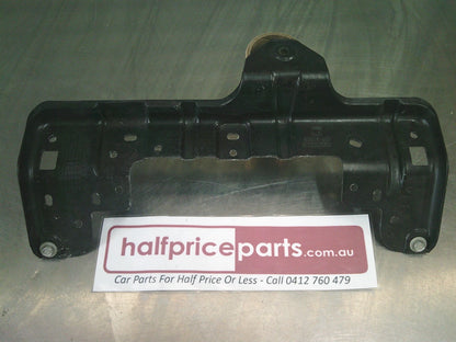 Holden VF Commodore Genuine Power Steering Shield Bracket New Part