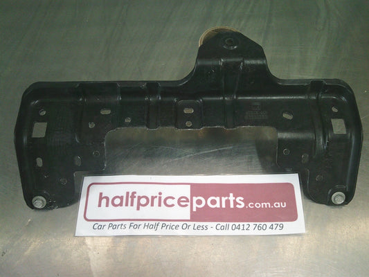 Holden VF Commodore Genuine Power Steering Shield Bracket New Part