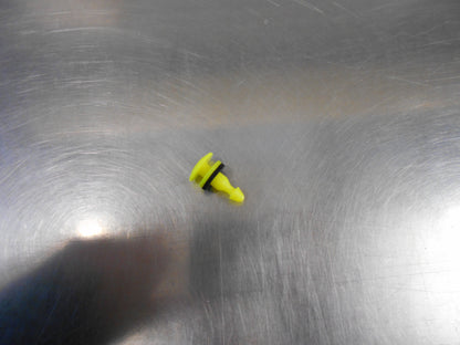 Nissan NP300 Navara Genuine Guard Clip New Part