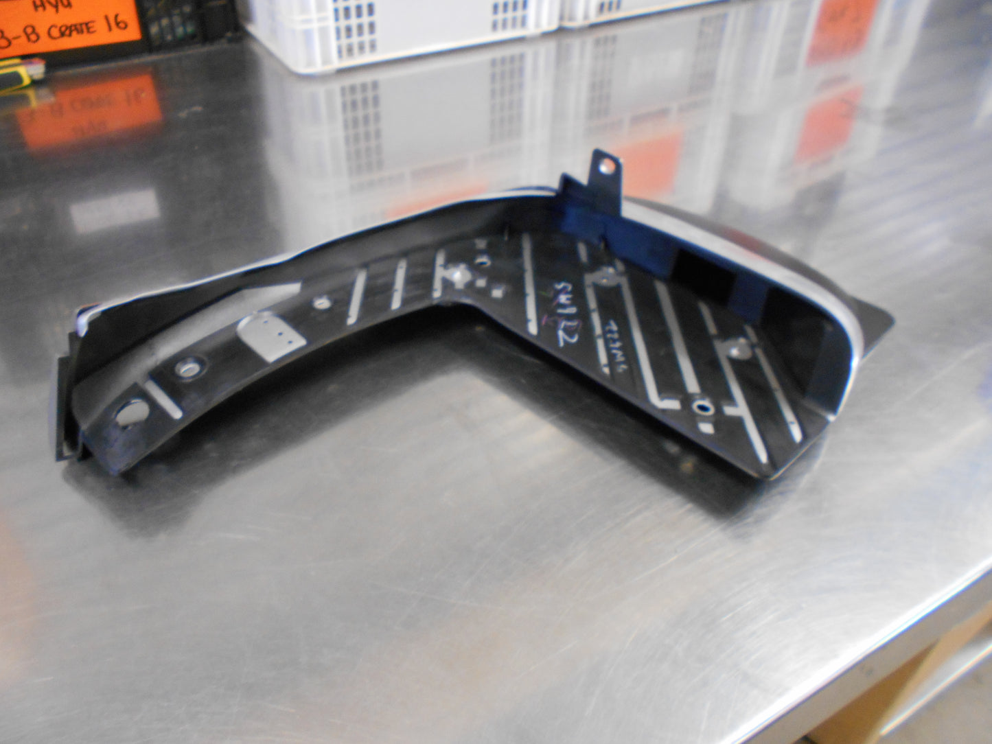 Nissan R50 Pathfinder Genuine Right Hand Rear Mudguard New Part