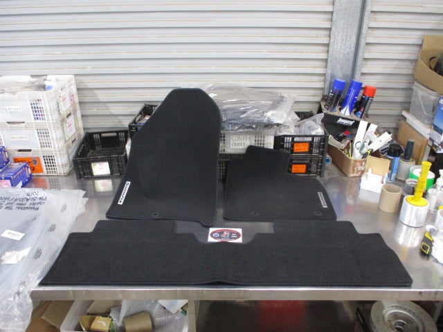 Hyundai TM Santa Fe Genuine Set of 3 Tailored Black Floor Mats New Part