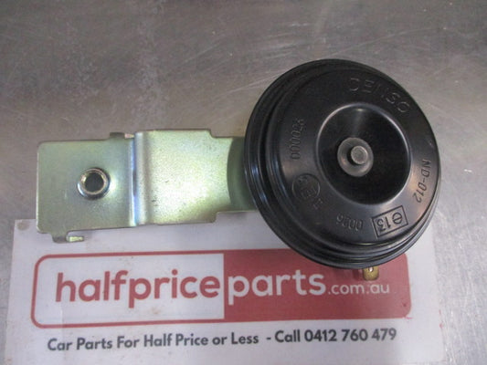 Ford LR Focus/SW Cougar/Mondeo Genuine Horn And Bracket Alarm System New Part