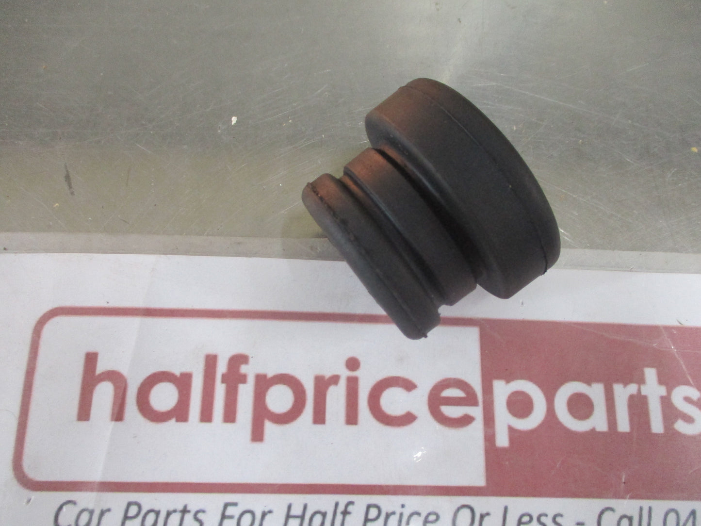 Holden Commodore VB/VC/VH Genuine Front Rod To Crossmember Control Arm Tension Bush New Part