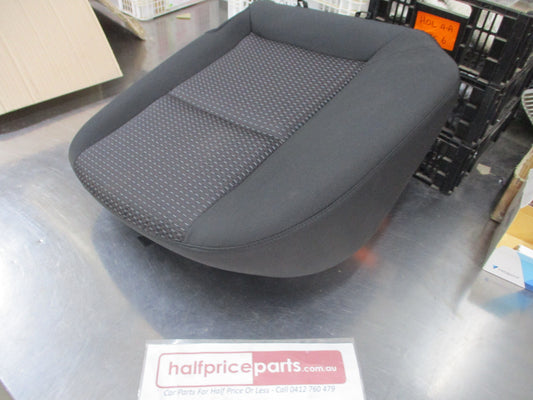 Hyundai I30 S/Wagon Genuine Passenger Rear Seat Base With Trim Complete New Part