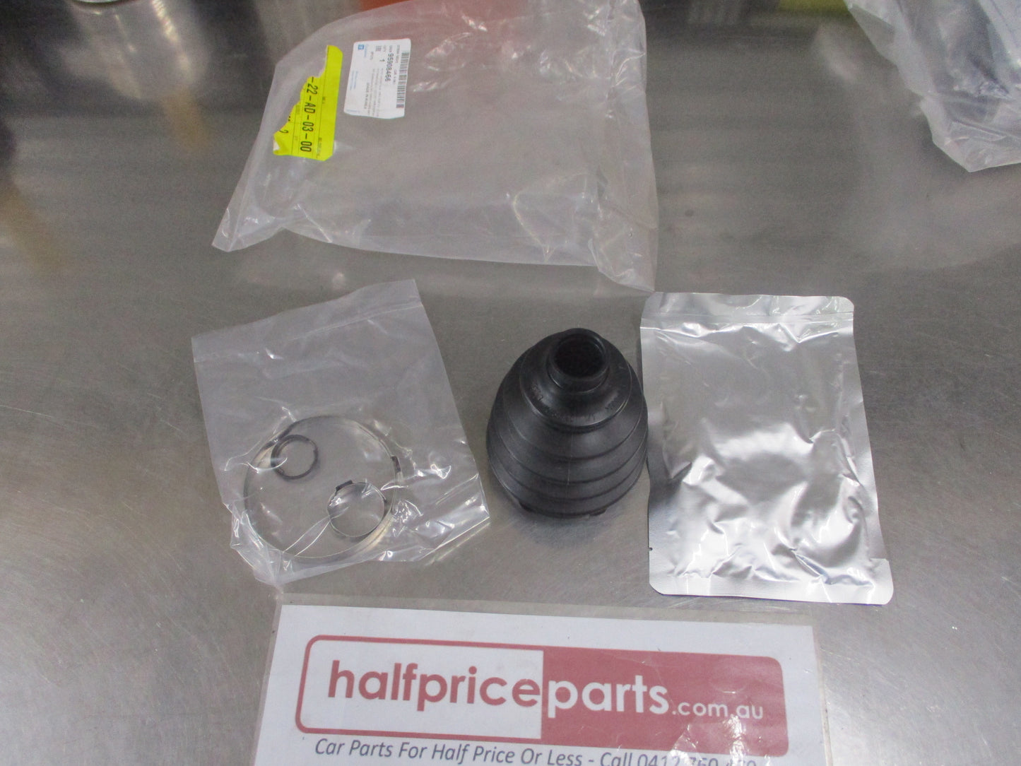 Holden Trax Genuine Right Hand Front Outer CV Boot Drive Shaft New Part