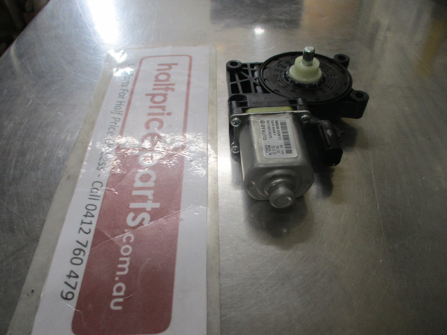 Holden Trax Genuine Drivers Front Power Window Motor New Part