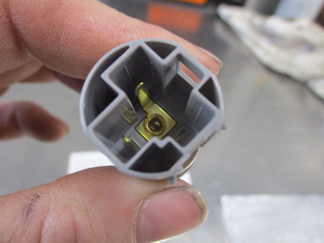 Ford  Genuine 12 Volt Power Outlet List Below In Description New Part