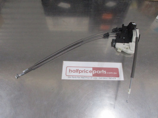 Hyundai Santa Fe Genuine Right Hand Rear Door Latch Assembly New Part