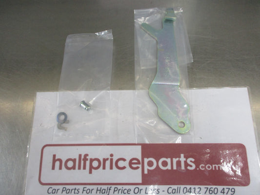Holden Trailblazer Genuine Left Hand Rear Parling Brake Lever Kit New Part