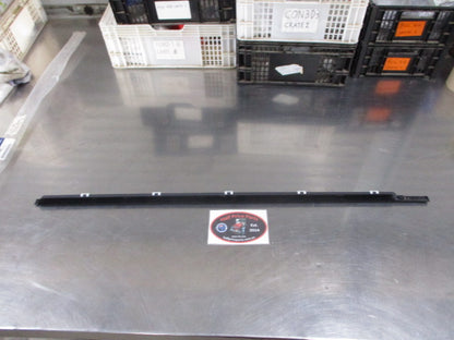 Hyundai Elantra Sedan Genuine Left Hand Front Door Outside Weatherstrip New Part