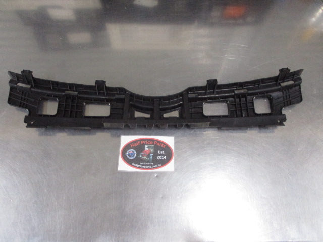 Hyundai I30 Genuine Front Bumper Grille Support New Part