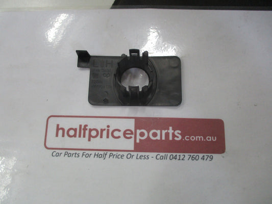 Holden Astra J Genuine Left Hand Outer Rear Park Assist Bracket New Part