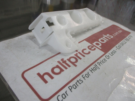 Nissan X-Trail T31 Genuine Right Hand Front Bumper Side Bracket New Part