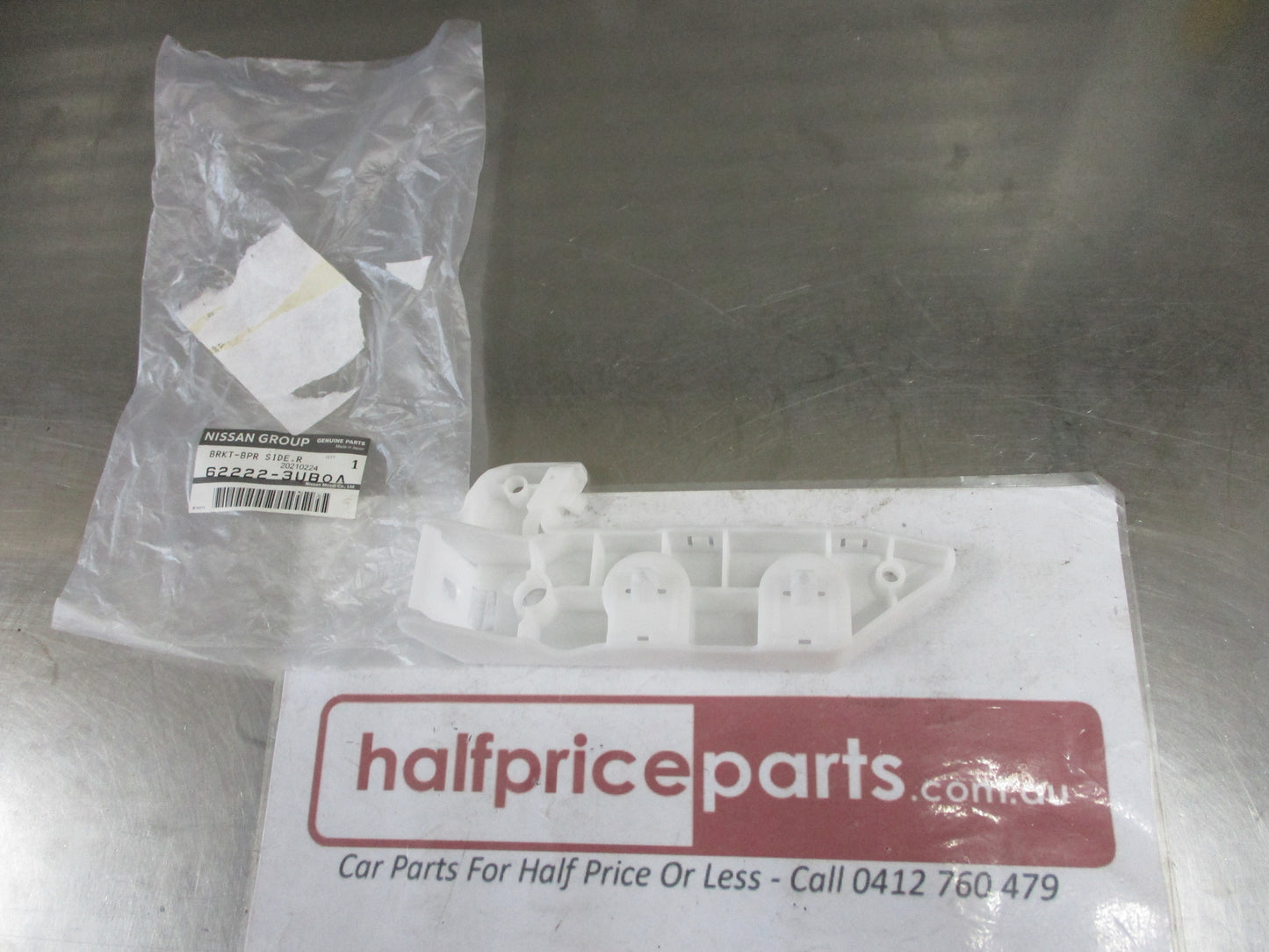 Nissan X-Trail T31 Genuine Right Hand Front Bumper Side Bracket New Part