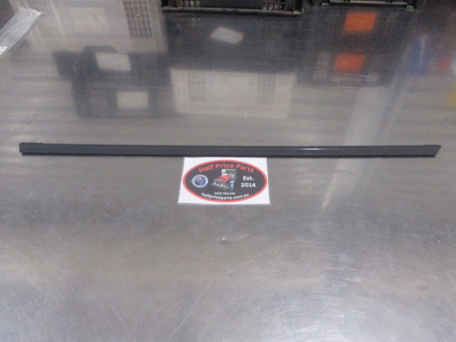 Hyundai Santa Fe Sport Genuine Right Hand Rear Moulding Trim New Part