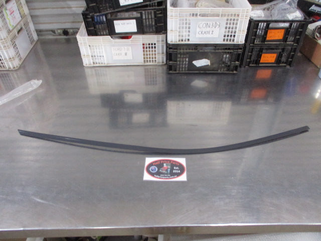 Hyundai Santa Fe Genuine Right Hand Front Upper Window Frame Molding New Part